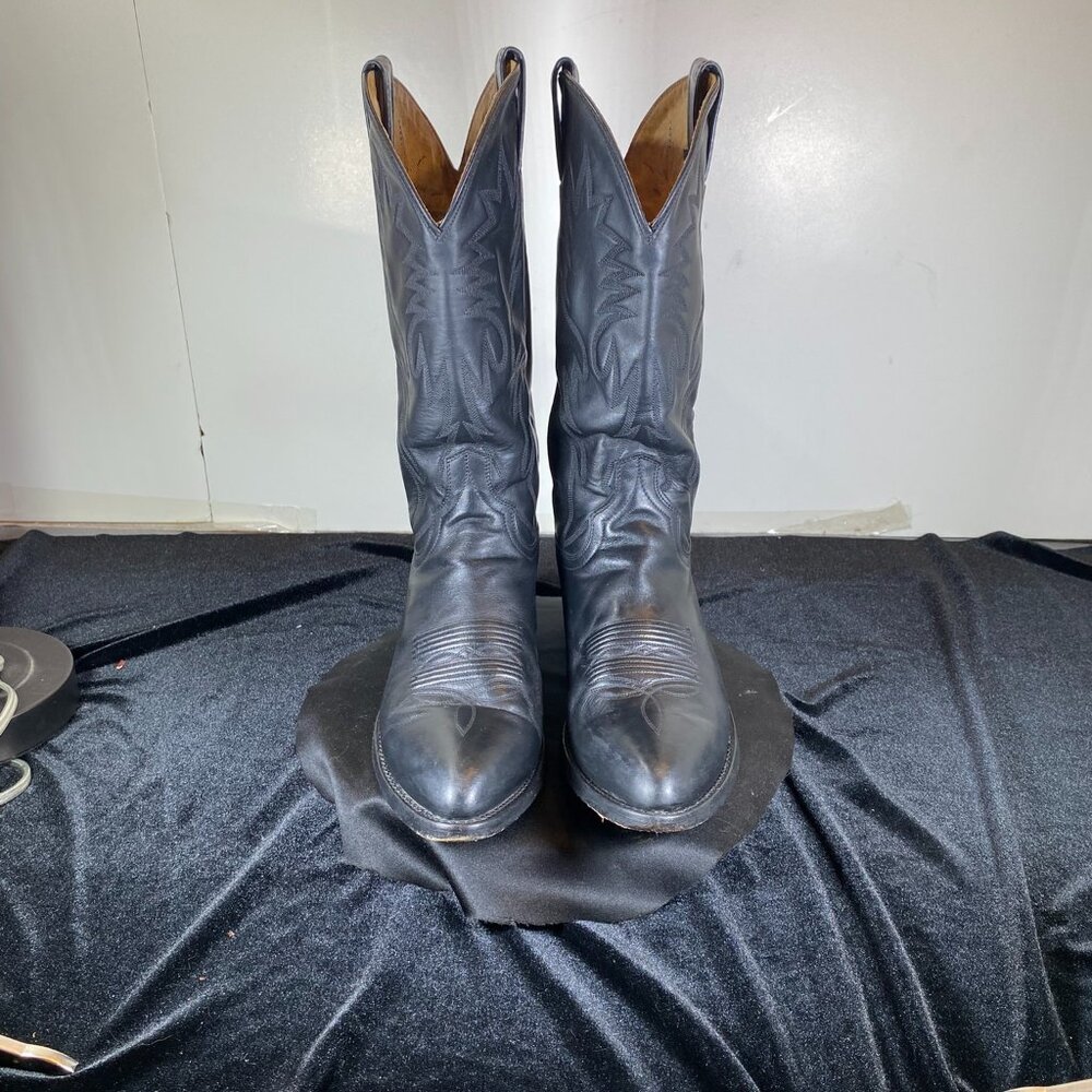 Women's 9.5  Ariat Black Leather Boots, Western Cowboy Boot, Very Good Condition